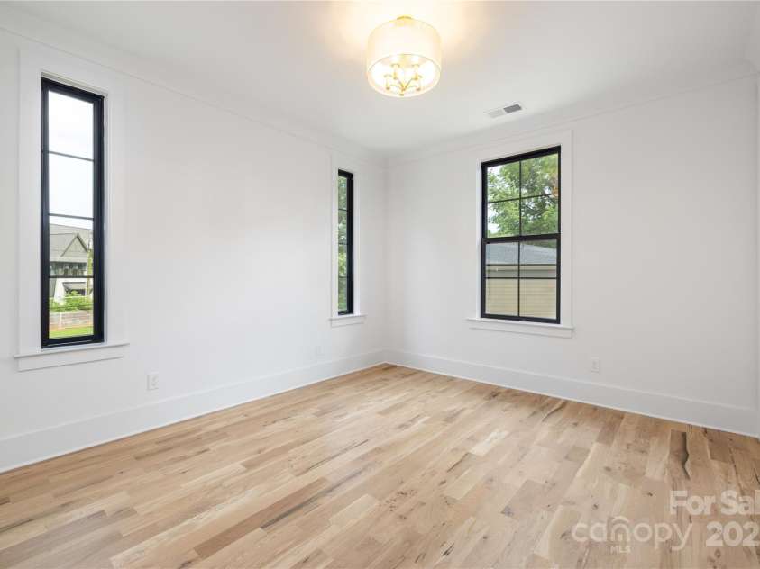 3903 Plainview Road, Charlotte, NC 28208.  MLS# CAR4267754, YatesRealty ID 29846. 
