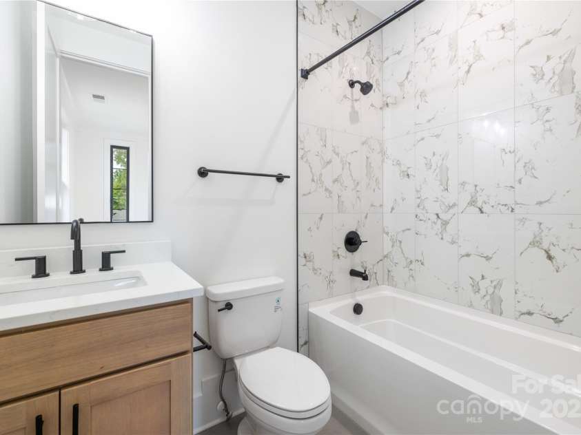 3903 Plainview Road, Charlotte, NC 28208.  MLS# CAR4267754, YatesRealty ID 29846. 