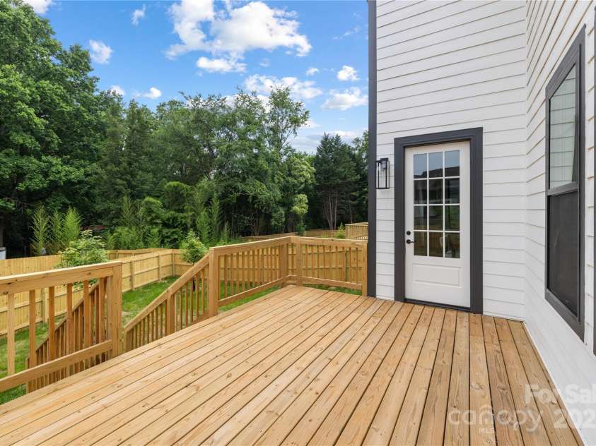 3903 Plainview Road, Charlotte, NC 28208.  MLS# CAR4267754, YatesRealty ID 29846. 