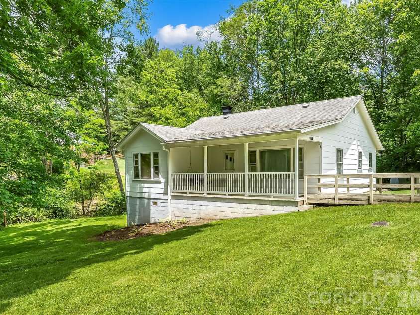127 Stafford Road, Spruce Pine, NC 28777.  MLS# CAR4387478, YatesRealty ID 29847. 