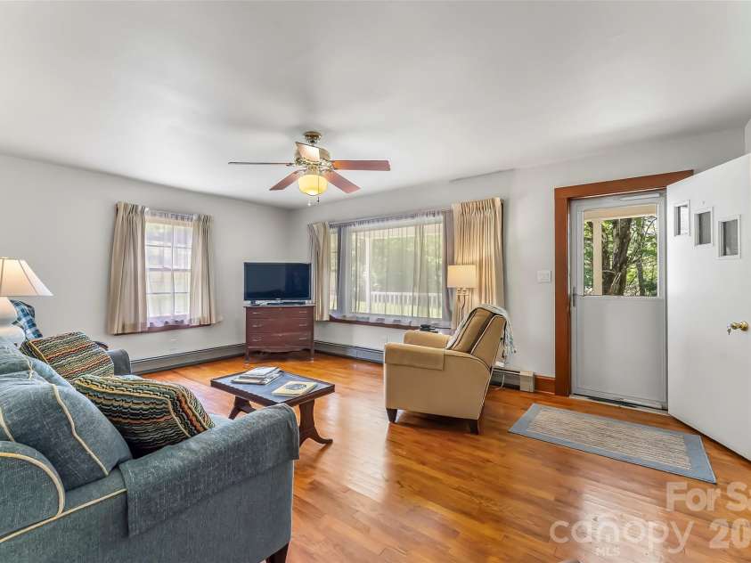 127 Stafford Road, Spruce Pine, NC 28777.  MLS# CAR4387478, YatesRealty ID 29847. 