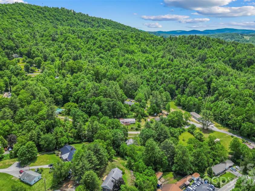 127 Stafford Road, Spruce Pine, NC 28777.  MLS# CAR4387478, YatesRealty ID 29847. 