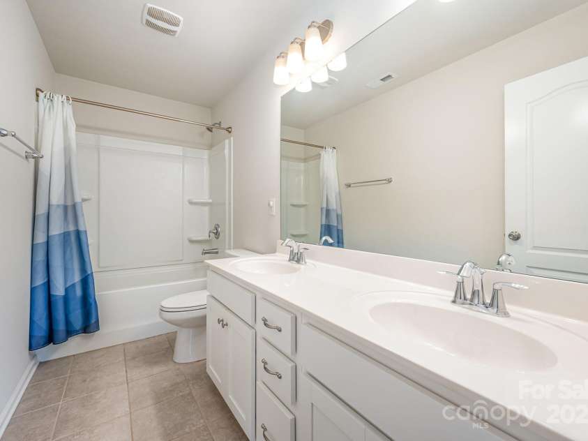 3067 Deep River Way, Waxhaw, NC 28173.  MLS# CAR4280049, YatesRealty ID 29847. Bathroom