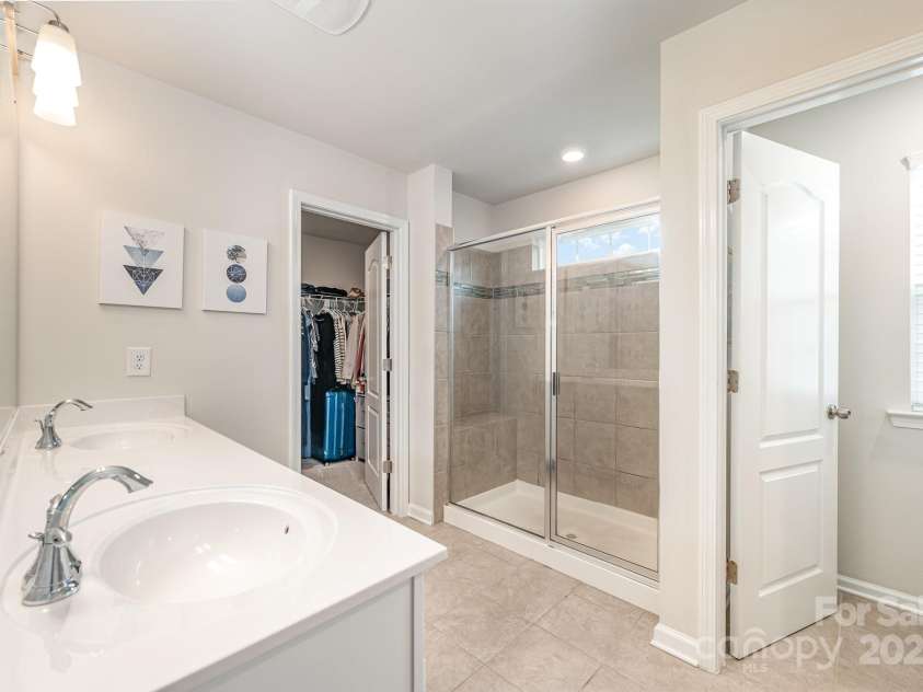 3067 Deep River Way, Waxhaw, NC 28173.  MLS# CAR4280049, YatesRealty ID 29847. Primary Bathroom