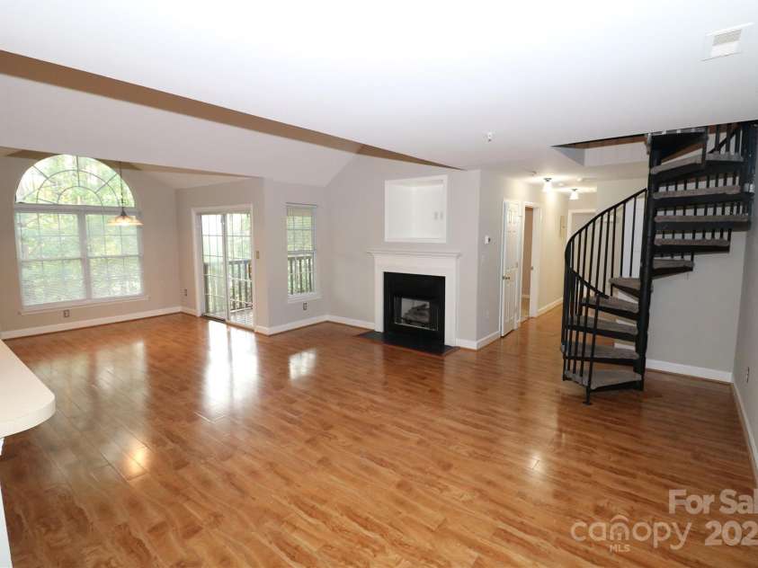 2558 Carya Pond Lane, Charlotte, NC 28212.  MLS# CAR4281647, YatesRealty ID 29848. 