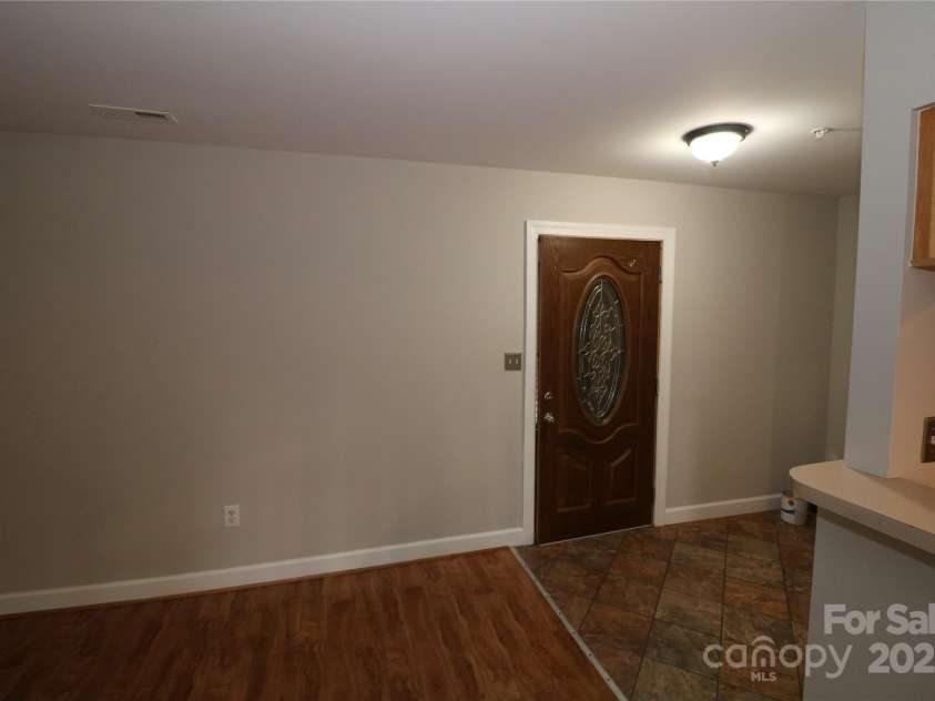2558 Carya Pond Lane, Charlotte, NC 28212.  MLS# CAR4281647, YatesRealty ID 29848. 