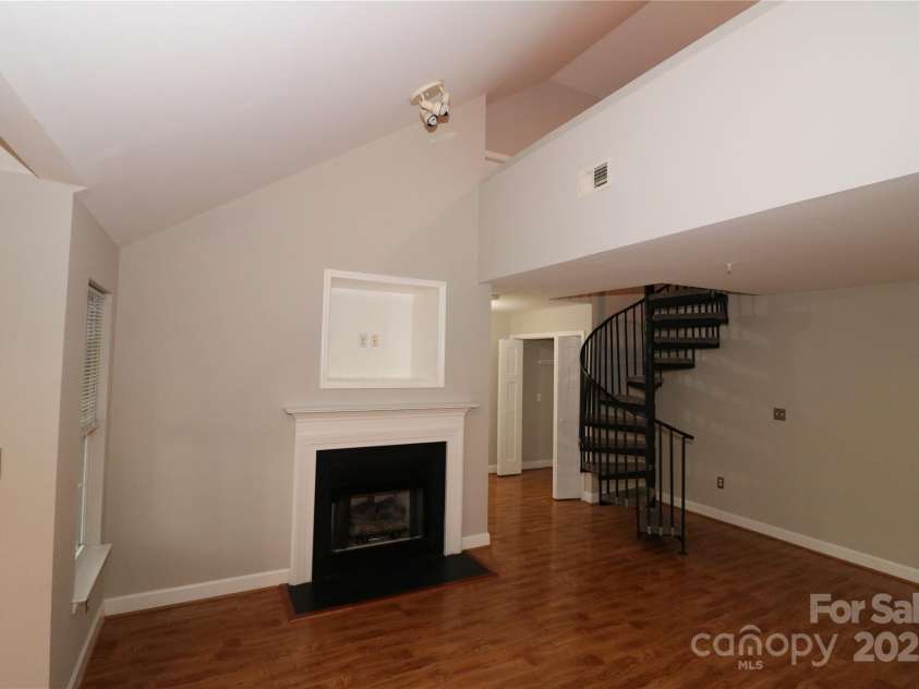 2558 Carya Pond Lane, Charlotte, NC 28212.  MLS# CAR4281647, YatesRealty ID 29848. 