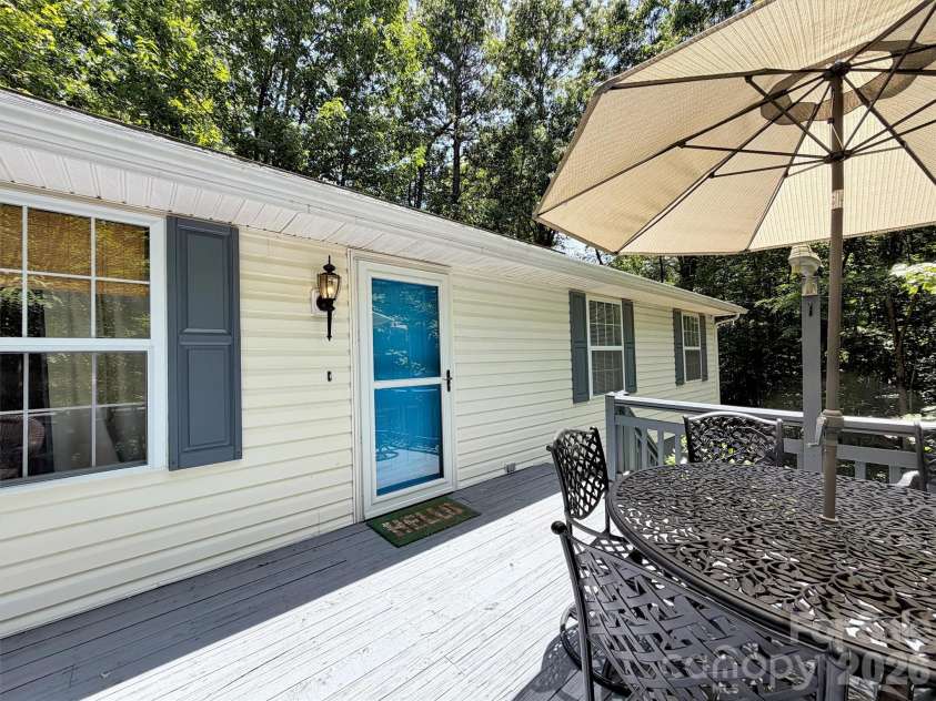 330 Sleepy Hollow Drive, Waynesville, NC 28785.  MLS# CAR4390850, YatesRealty ID 29849. 