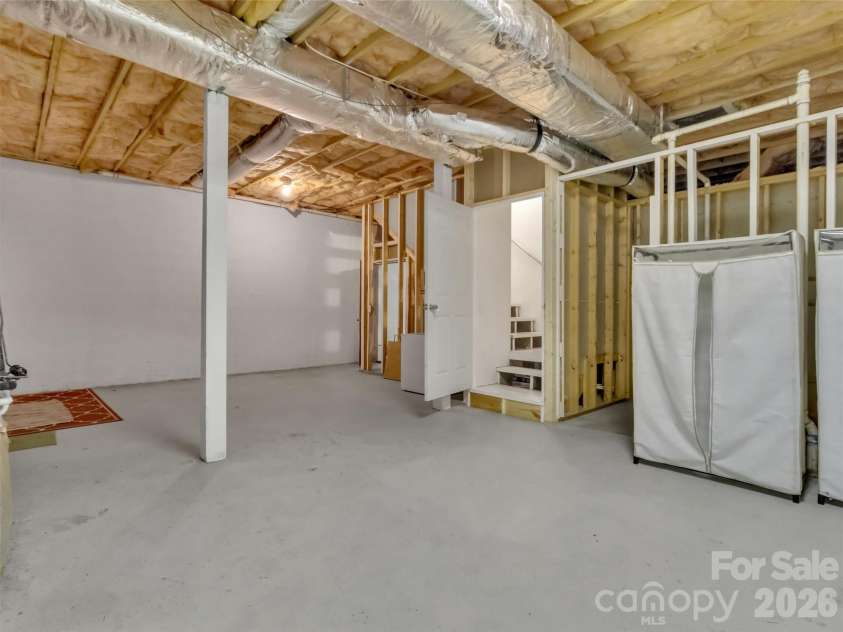 330 Sleepy Hollow Drive, Waynesville, NC 28785.  MLS# CAR4390850, YatesRealty ID 29849. 
