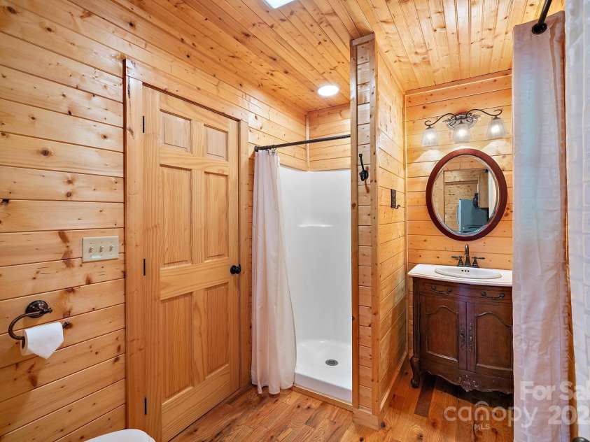 1158 Staghorn Road, Purlear, NC 28665.  MLS# CAR4210879, YatesRealty ID 2985. Main Level Full Bath