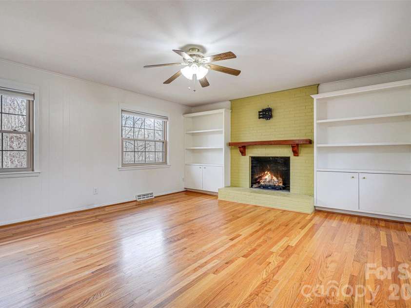 811 Parkwood Road, Shelby, NC 28150.  MLS# CAR4351663, YatesRealty ID 2985. ...+ built-in shelving and cabinets!