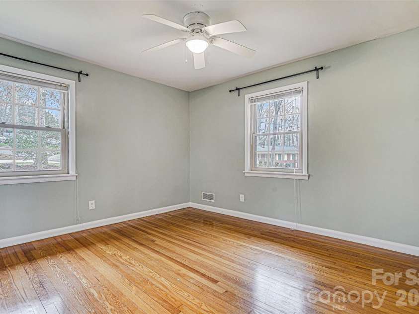 811 Parkwood Road, Shelby, NC 28150.  MLS# CAR4351663, YatesRealty ID 2985. Third bedroom