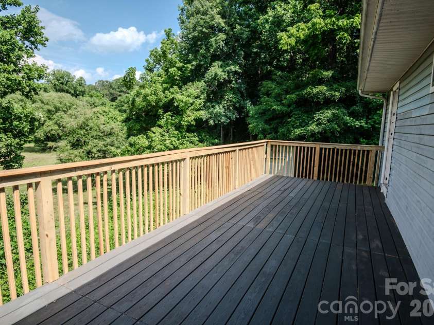3122 Zion Church Road, Hickory, NC 28602.  MLS# CAR4392212, YatesRealty ID 29850. 