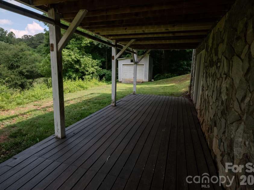 3122 Zion Church Road, Hickory, NC 28602.  MLS# CAR4392212, YatesRealty ID 29850. 