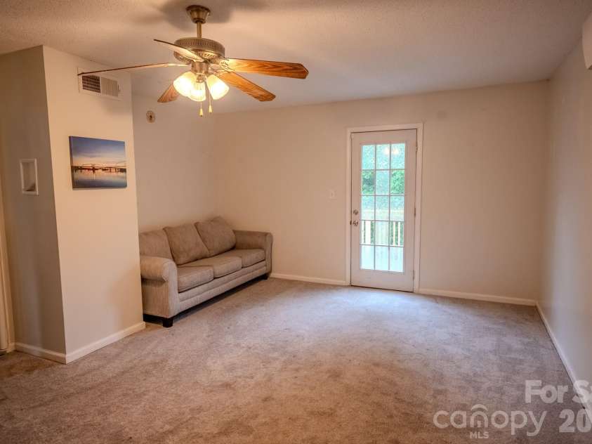 3122 Zion Church Road, Hickory, NC 28602.  MLS# CAR4392212, YatesRealty ID 29850. 
