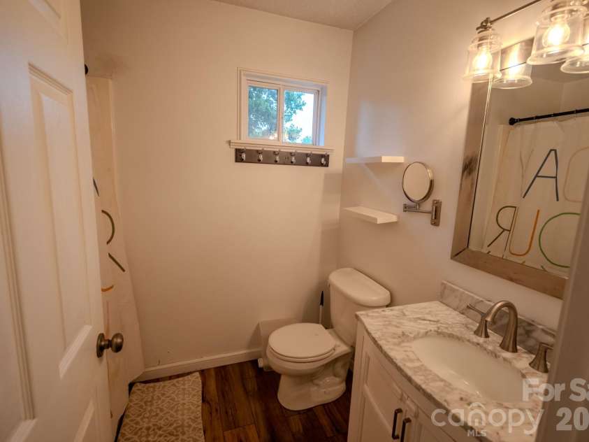 3122 Zion Church Road, Hickory, NC 28602.  MLS# CAR4392212, YatesRealty ID 29850. 
