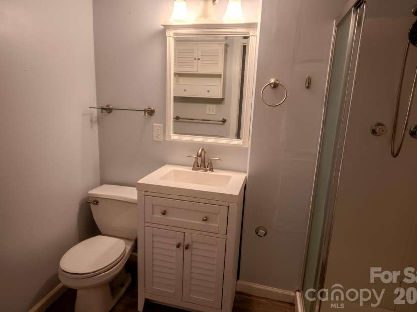 3122 Zion Church Road, Hickory, NC 28602.  MLS# CAR4392212, YatesRealty ID 29850. 