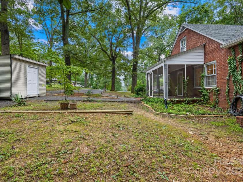 390 Park Road, Albemarle, NC 28001.  MLS# CAR4308833, YatesRealty ID 29850. 