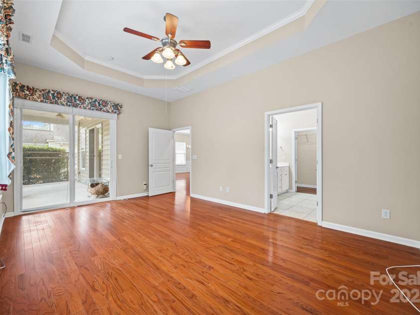 1033 Knob Creek Lane, Tega Cay, SC 29708.  MLS# CAR4249646, YatesRealty ID 29851. 