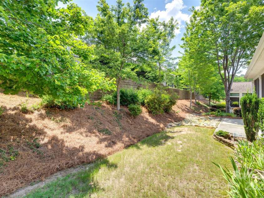1033 Knob Creek Lane, Tega Cay, SC 29708.  MLS# CAR4249646, YatesRealty ID 29851. 