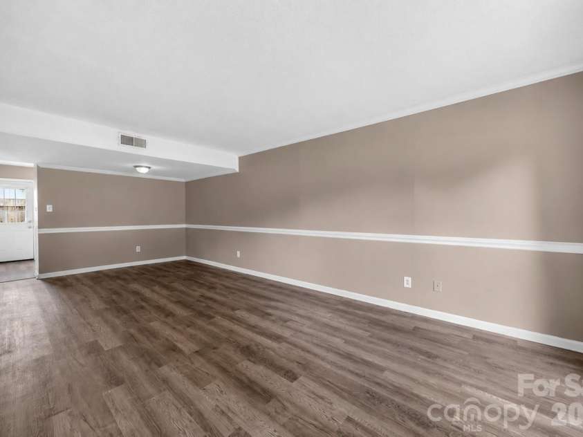 7915 Oak Meadow Court, Charlotte, NC 28210.  MLS# CAR4390774, YatesRealty ID 29851. 