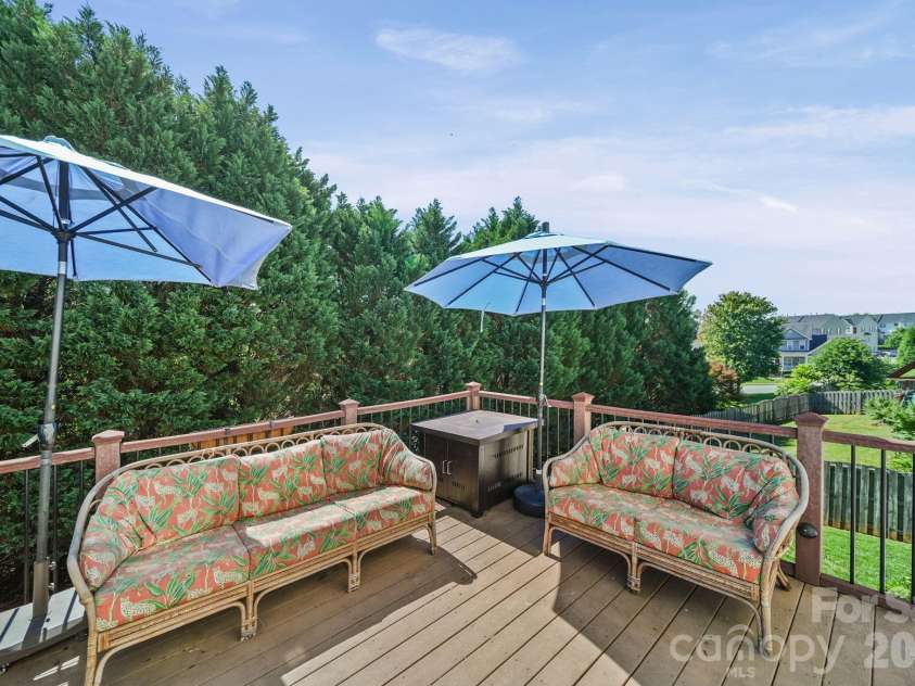 141 Riverfront Parkway, Mount Holly, NC 28120.  MLS# CAR4390841, YatesRealty ID 29853. 