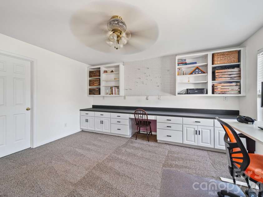 141 Riverfront Parkway, Mount Holly, NC 28120.  MLS# CAR4390841, YatesRealty ID 29853. 