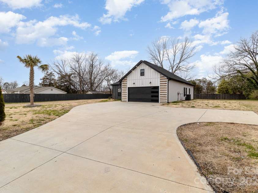 1708 Old Georgia Highway, Gaffney, SC 29341.  MLS# CAR4280695, YatesRealty ID 29853. 