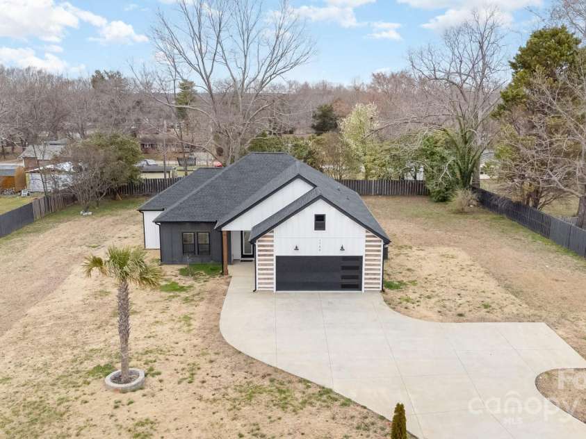 1708 Old Georgia Highway, Gaffney, SC 29341.  MLS# CAR4280695, YatesRealty ID 29853. 