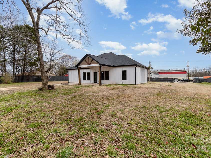 1708 Old Georgia Highway, Gaffney, SC 29341.  MLS# CAR4280695, YatesRealty ID 29853. 