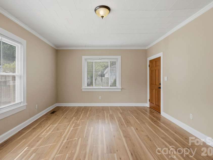 497 Washington Street, Cramerton, NC 28032.  MLS# CAR4391840, YatesRealty ID 29854. 