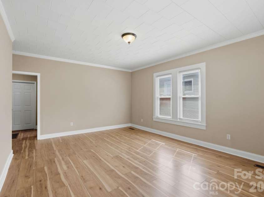 497 Washington Street, Cramerton, NC 28032.  MLS# CAR4391840, YatesRealty ID 29854. 