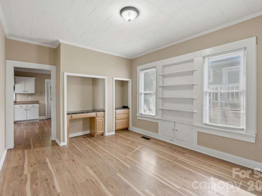 497 Washington Street, Cramerton, NC 28032.  MLS# CAR4391840, YatesRealty ID 29854. 