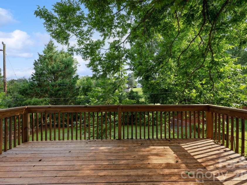 497 Washington Street, Cramerton, NC 28032.  MLS# CAR4391840, YatesRealty ID 29854. 