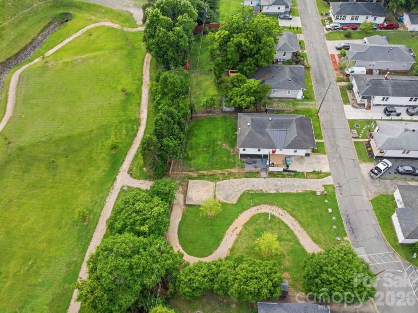 497 Washington Street, Cramerton, NC 28032.  MLS# CAR4391840, YatesRealty ID 29854. 