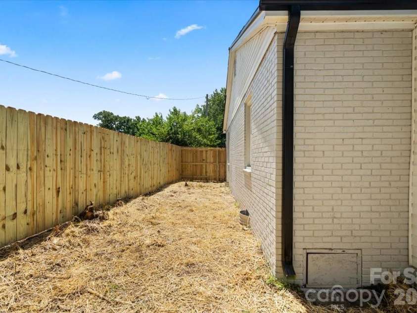 602 Clarinda Street, Rock Hill, SC 29730.  MLS# CAR4383107, YatesRealty ID 29855. Sideyard