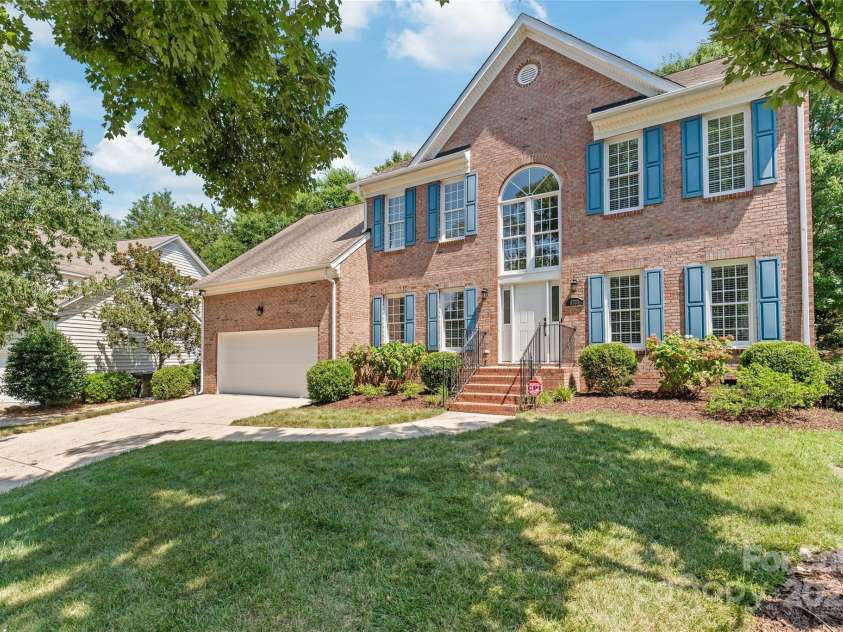 6533 Red Maple Drive, Charlotte, NC 28277.  MLS# CAR4287708, YatesRealty ID 29855. 