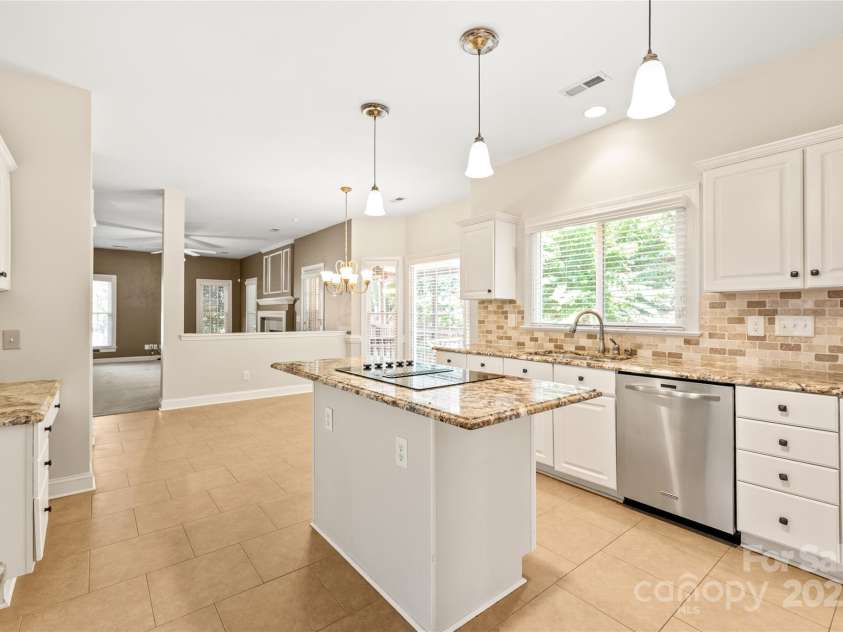 6533 Red Maple Drive, Charlotte, NC 28277.  MLS# CAR4287708, YatesRealty ID 29855. 