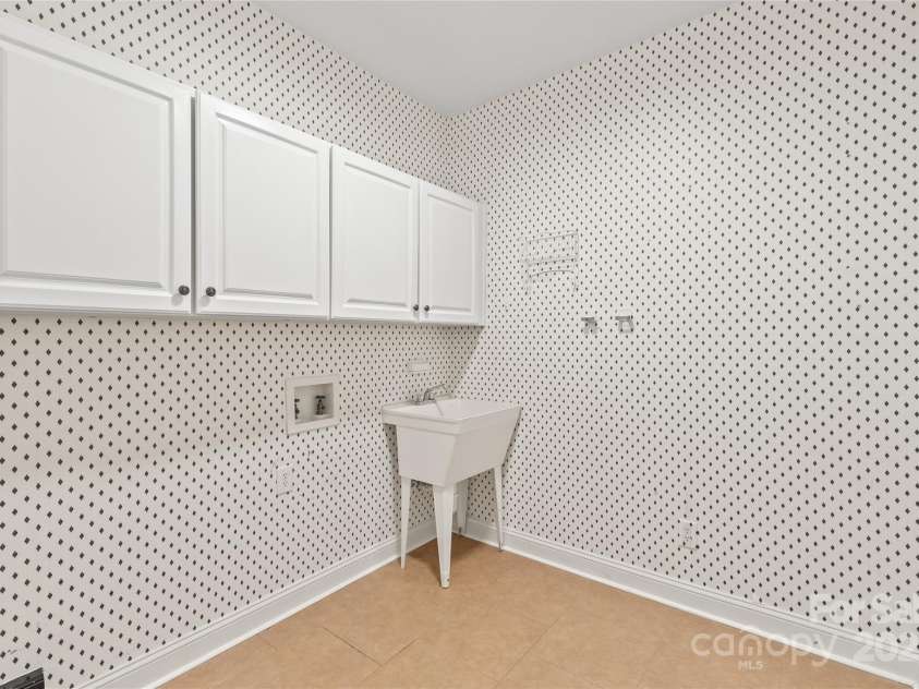 6533 Red Maple Drive, Charlotte, NC 28277.  MLS# CAR4287708, YatesRealty ID 29855. 