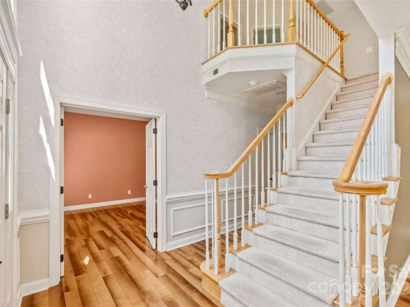 6533 Red Maple Drive, Charlotte, NC 28277.  MLS# CAR4287708, YatesRealty ID 29855. 