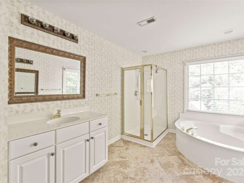 6533 Red Maple Drive, Charlotte, NC 28277.  MLS# CAR4287708, YatesRealty ID 29855. 