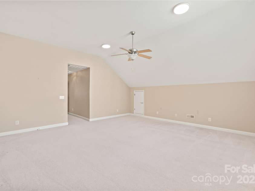 6533 Red Maple Drive, Charlotte, NC 28277.  MLS# CAR4287708, YatesRealty ID 29855. 