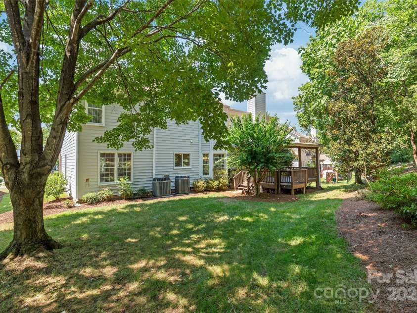 6533 Red Maple Drive, Charlotte, NC 28277.  MLS# CAR4287708, YatesRealty ID 29855. 