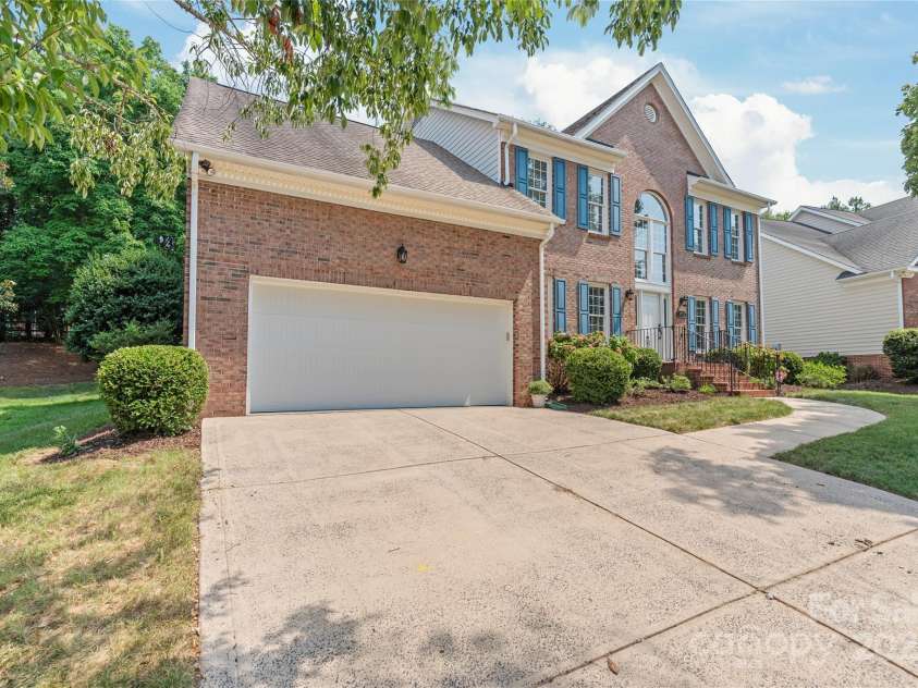 6533 Red Maple Drive, Charlotte, NC 28277.  MLS# CAR4287708, YatesRealty ID 29855. 