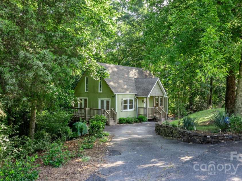 3498 Kanupp Drive, Newton, NC 28658.  MLS# CAR4283687, YatesRealty ID 29856. 