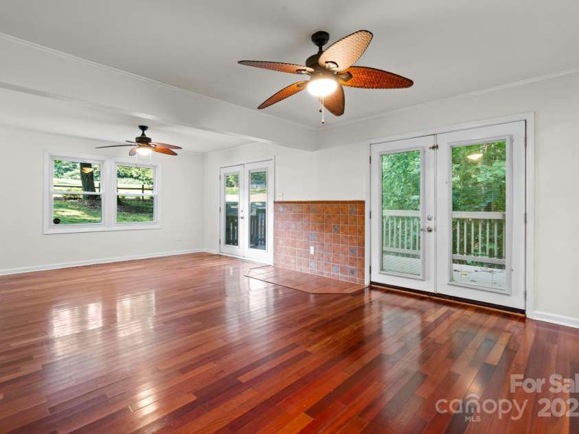 3498 Kanupp Drive, Newton, NC 28658.  MLS# CAR4283687, YatesRealty ID 29856. 