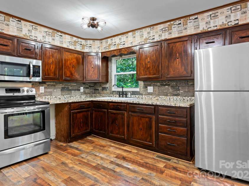 3498 Kanupp Drive, Newton, NC 28658.  MLS# CAR4283687, YatesRealty ID 29856. 