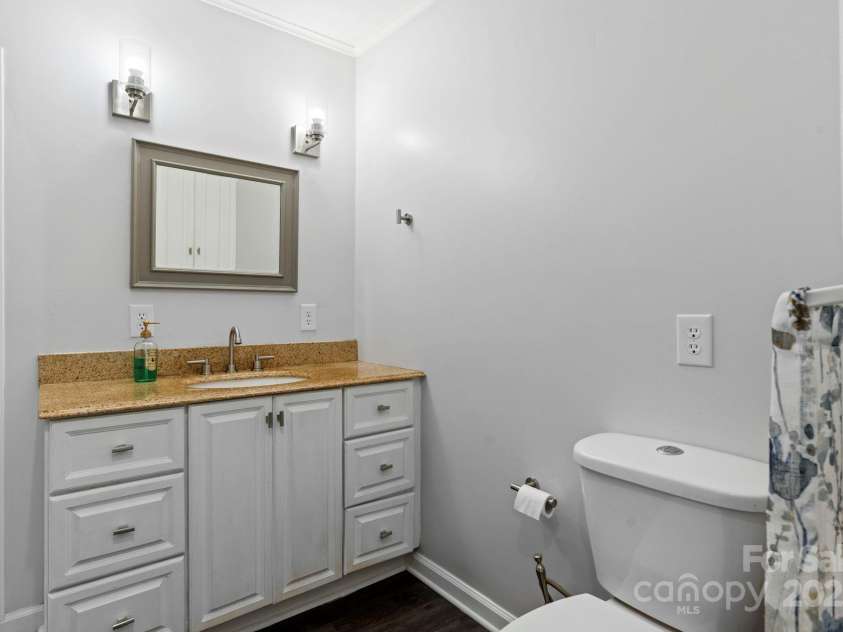 3498 Kanupp Drive, Newton, NC 28658.  MLS# CAR4283687, YatesRealty ID 29856. 