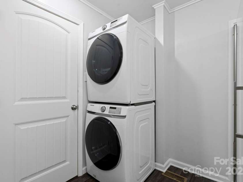 3498 Kanupp Drive, Newton, NC 28658.  MLS# CAR4283687, YatesRealty ID 29856. 