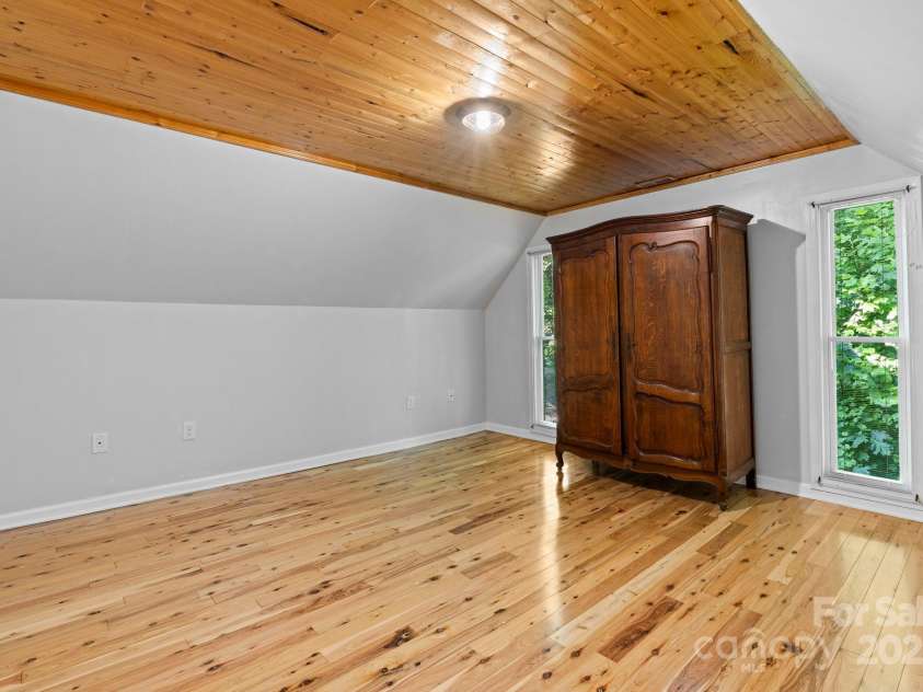 3498 Kanupp Drive, Newton, NC 28658.  MLS# CAR4283687, YatesRealty ID 29856. 